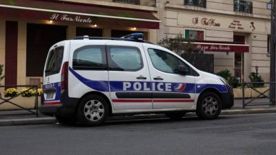 Более 200 участников массовой вечеринки во Франции получили штрафы