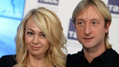 Плющенко и Рудковская впервые показали лицо младшего сына — фото