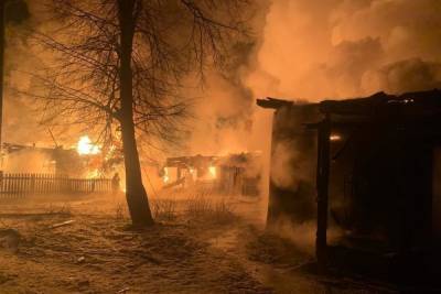В Тавде сгорел одноэтажный барак: расселены 18 человек