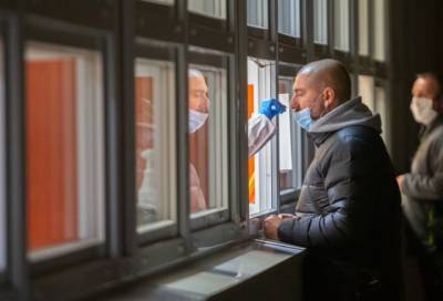 Более 16 тысяч человек в Петербурге сдали тест на коронавирус за минувшие сутки