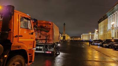 В Петербурге собрали 167 кубометров мусора после новогодней ночи