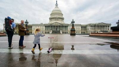 Пушков: в Конгрессе США отказались от понятий: отец, мать, сын и дочь