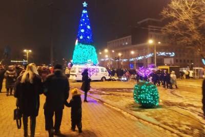 Тысячи дончан пришли на площадь Ленина 1 января