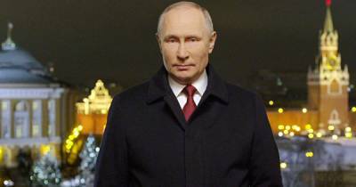 На российском канале произошел громкий скандал: Путину обрезало полголовы во время новогоднего поздравления