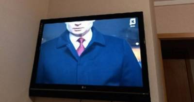 Российский телеканал "обрезал" Путину полголовы во время его новогоднего обращения (видео)