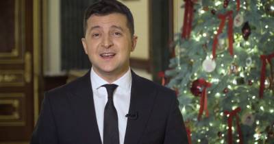 Новогоднее поздравление Зеленского. Зачем украли слоган Януковича?