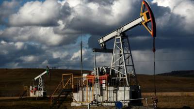 Россия снизила добычу нефти в 2020 году до десятилетнего минимума