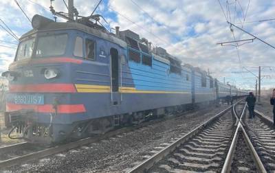 В Ровненской области на ходу загорелся пассажирский поезд