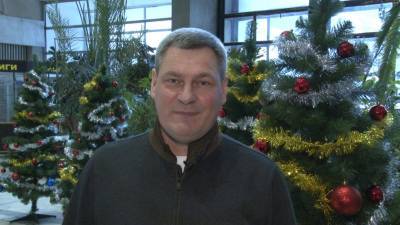 Министр здравоохранения Виктор Мишарин поздравляет ульяновцев с Новым годом