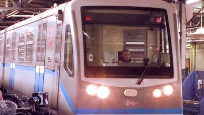 Поезда вновь ходят по салатовой линии столичного метро после перебоев
