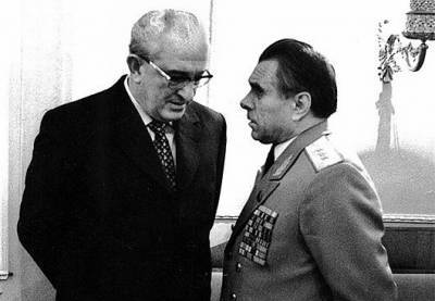 Какие вещи Брежнева забрал Андропов после его смерти