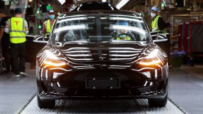 Tesla отчиталась о выпуске более 500 тысяч автомобилей по итогам 2020 года и запустила сборку Model Y на шанхайском заводе