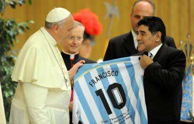 Папа Франциск: Марадона был поэтом на поле