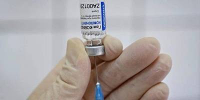 Медведчук заявил, что одна из Харьковских компаний якобы хочет зарегистрировать российскую вакцину от коронавируса. В Раде это подвергают сомнению