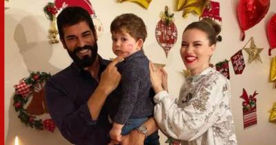 Жена самого красивого актера Турции Бурака Озчивита показала новогодний стол