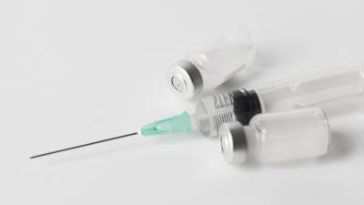 Минздрав направил в регионы правила вакцинации населения против COVID-19