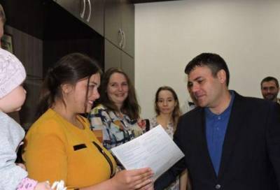 Семья чиновника из Новосибирской области получила деньги на строительство жилья, а теперь должна отдать их