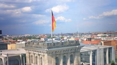 Берлин объявил о продлении всеобщего карантина до 14 февраля