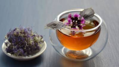 Ученые выяснили влияние черного чая на коронавирусную инфекцию