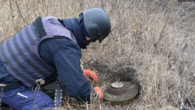 На Донбассе 7 тысяч квадратных километров «критически опасны из-за мин»