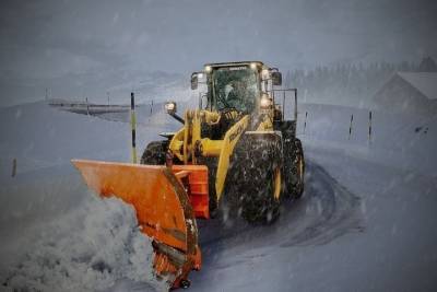 Снег в Оренбурге выгружают в неположенном месте
