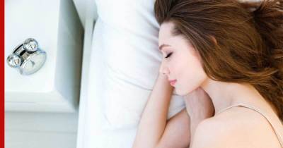 Обнаружена опасная связь между недосыпом и коронавирусом