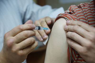 За первый день вакцинации в Астрахани было привито 520 человек