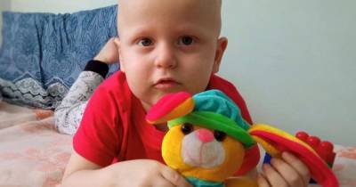 Рак крови поразил 2-летнего Дениска: семья просит помощи