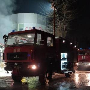 В Запорожье произошел пожар в строительном магазине. Фото