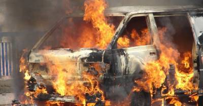 После столкновения загорелась машина: погиб водитель