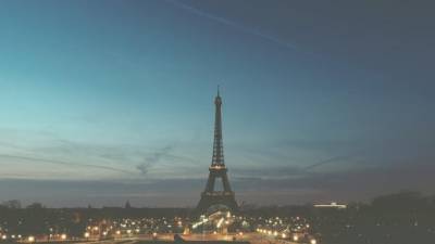 Air France выполнит серию рейсов из России в Париж