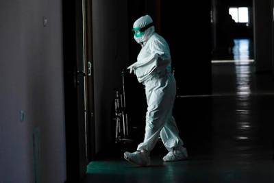 В России за сутки умерли 597 пациентов с коронавирусом