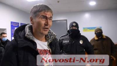 В Николаеве экс-нардеп попал в скандал из-за якобы нетрезвое вождение: видео