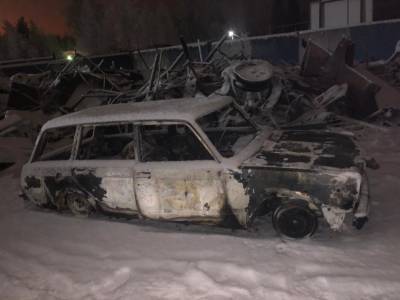 Житель Ермилово угнал автомобиль, а после сжег его и сдал на металлолом