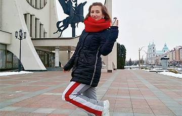 «Кин-дза-дза!» отдыхает: в Беларуси девушку оштрафовали за цвет штанов