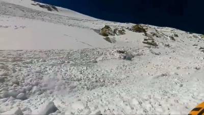 Сноубордист выжил во время схода лавины в Колорадо