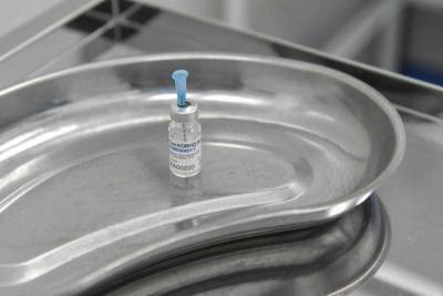 Переболевшим коронавирусом россиянам посоветовали проходить вакцинацию