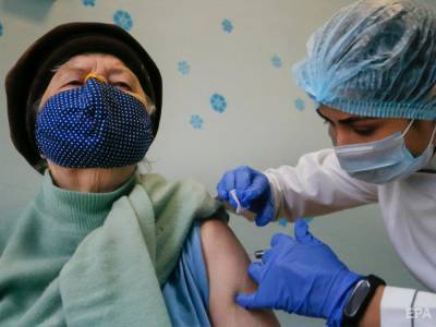 Большинство украинцев против вакцинации от СOVID-19. Даже бесплатно