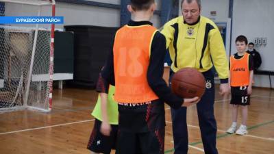 В Бураевском районе прошел баскетбольный семинар для тренеров и судей