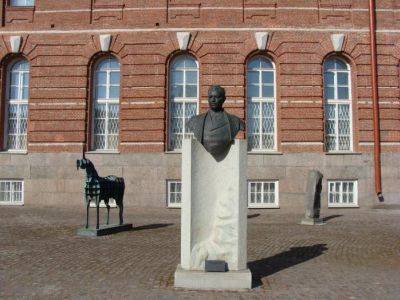 В Петербурге Демонтируют памятник национальному герою Башкирии из-за пособничества фашистам