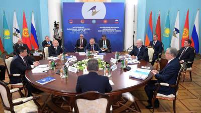 Путин призвал страны ЕАЭС к координации усилий по борьбе с коронавирусом