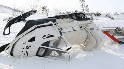 Окоченевший труп водителя снегохода нашли на Ямале