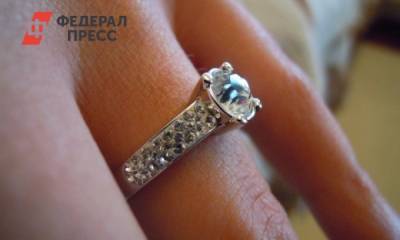 Два бриллианта, 13 карат: названа стоимость помолвочного кольца дочери Трампа