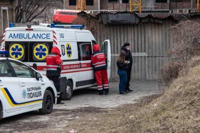 В Киеве ребенок разбился, упав с 15-го этажа: детали трагедии
