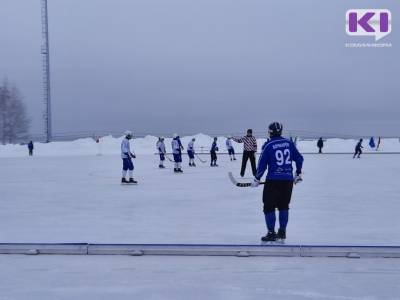 Хоккейный "Строитель" в Сыктывкаре оказался сильнее "Ак Барса"