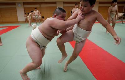 10-летний японец располнел до 85 кг и наберет еще 20 ради успеха в сумо