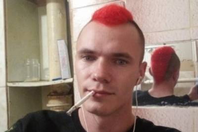 В Смоленской области разыскивают пропавшего в ноябре парня с красным ирокезом