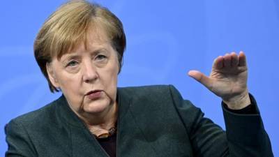 Политическая паника: Германия пока не собирается открывать школы и детские сады