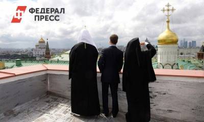 Дачи и дворцы президентов: «расследование» Навального надо расширить