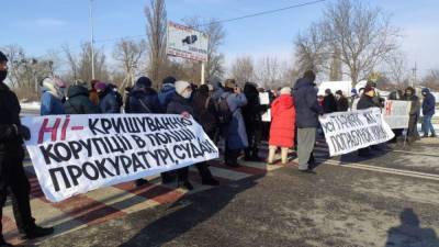 Украинцы прокомментировали причины отказа властей от российской вакцины «Спутник-V»